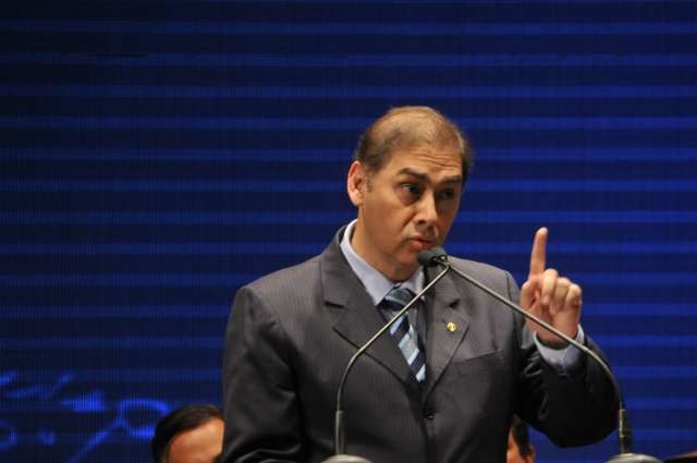 Ataques em debate deixam clima tenso no palco e motivam rea&ccedil;&otilde;es da plateia