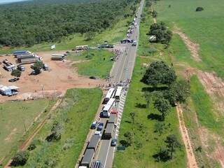 Bloqueio ontem causou congestionamento de 20 quilômetros (Foto: Divulgação)