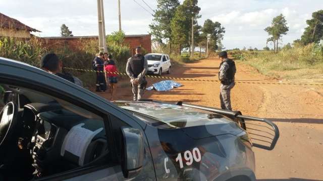 Briga generalizada termina com homem morto a tiros 
