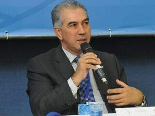 Governador Reinaldo Azambuja, durante Fórum em Bonito (Foto: Marcos Ermínio)