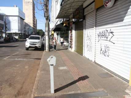 Poucas lojas abertas e ruas vazias no Centro em dia de jogo do Brasil