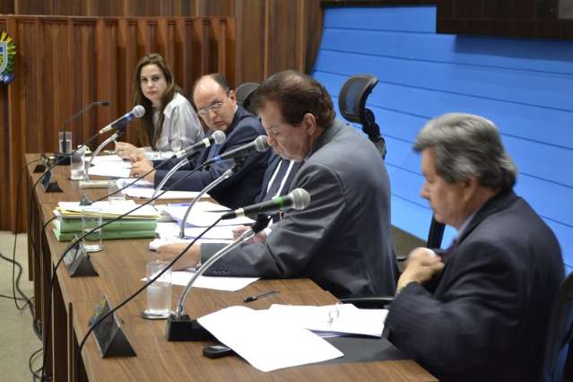 J&aacute; h&aacute; dois meses na ativa, nenhuma das CPIs convocou Adalberto Siufi