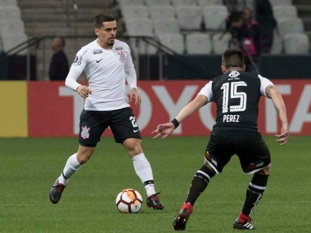 Tim&atilde;o vence o Colo-Colo por 2 a 1, mas est&aacute; fora da Libertadores