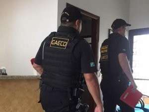 Suspeitos de favorecer PCC, diretores de pres&iacute;dios devem ficar 30 dias presos