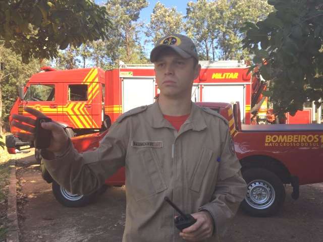Voluntariamente, bombeiros fazem buscas por corpo de Kauan em rio