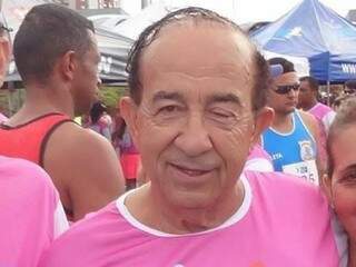 Empresário Raimundo Pereira da Silva, aos 76 anos, durante corrida da saúde (Foto: Arquivo pessoal)