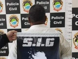 Suspeito foi preso e encaminhado à Delegacia de Polícia Civil de Sidrolândia. (Foto: Reprodução/Sidrolândia News)