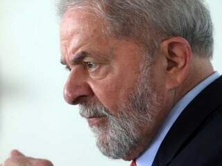 Juiz Sérgio Moro determinou que o ex-presidente se entregue até amanhã (Foto: Paulo Whitaker)
