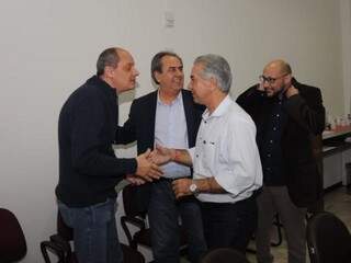 Reinaldo participou de reunião com representantes de partidos até então no grupo do MDB; movimentação segue intensa. (Foto: Paulo Francis)