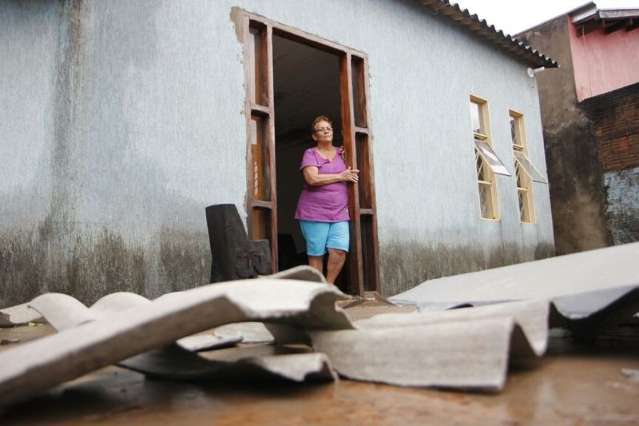 Coophatrabalho &eacute; o mais atingido por ventos, com tr&ecirc;s casas destelhadas