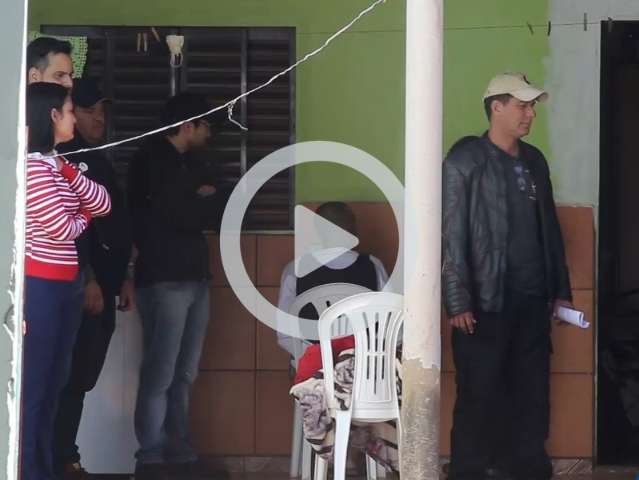 Para pol&iacute;cia, reprodu&ccedil;&atilde;o simulada confirma que neto matou av&oacute; sozinho