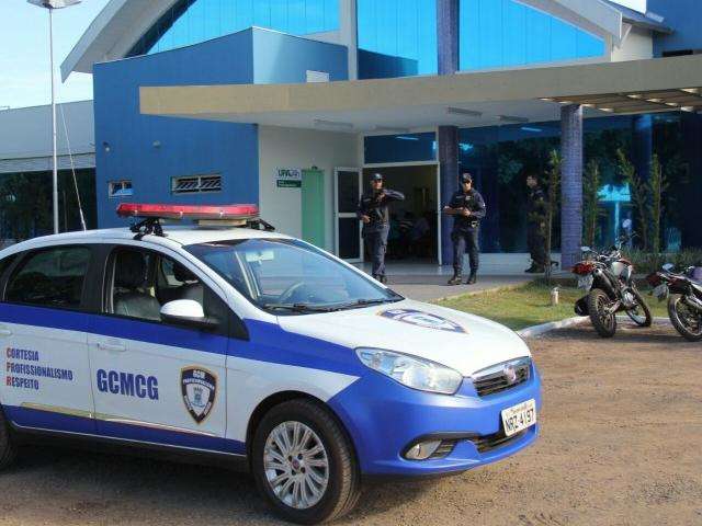 No primeiro dia, pacientes esperam at&eacute; 1 hora por atendimento em UPA