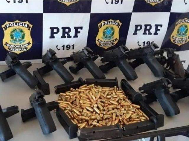 Homem &eacute; preso com 13 armas escondidas em tanque de combust&iacute;vel