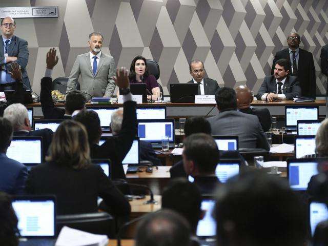 Comiss&atilde;o do Senado vota pela derrubada do decreto de armas de fogo