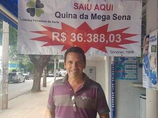 Altair saiu da Vila Nascer para apostar na lotérica (Foto: Mirian Machado)