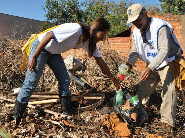  Mutir&atilde;o contra a dengue em Dourados visita mais de 17 mil im&oacute;veis