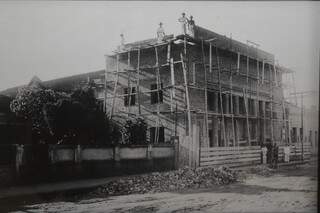 Primeiro prédio da igreja foi fundado em 1917. (Foto: Acervo Pessoal)