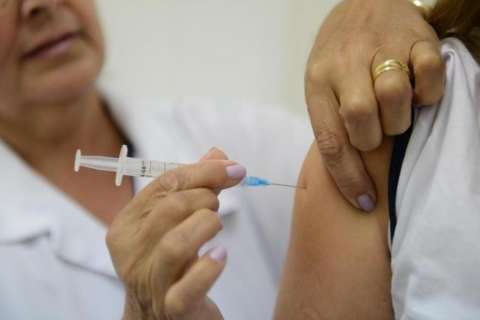 Maioria das vacinas aplicadas em adolescentes da Capital foi de HPV masculino