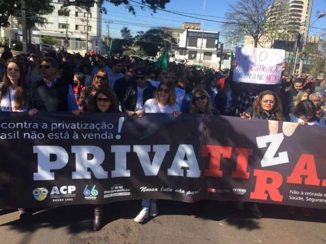 Em meio a obras no Centro, protesto transforma regi&atilde;o em caos