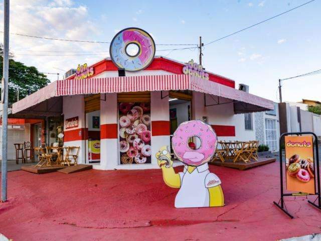 Louco por donuts, Diogo abriu loja com o doce favorito de Homer Simpsom