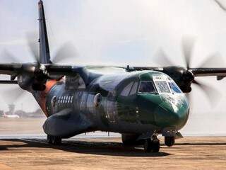 Aeronave da Força Aérea de MS auxilia nas buscas por avião no Chile 