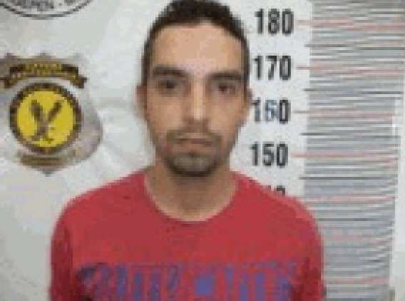 Pol&iacute;cia divulga foto do comparsa de homem baleado por v&iacute;tima em assalto