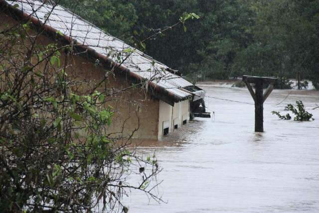  Inmet emite alerta para chuva forte no centro e leste de MS nesta sexta