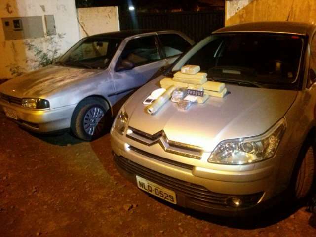 Batalh&atilde;o de Choque da PM recupera 2 ve&iacute;culos roubados e apreende maconha