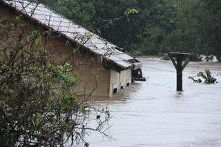 Ribas do Rio Pardo ficou inundada com as chuvas da última semana, um dos 6 municípios que decretaram estado de emergência.