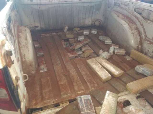 Dupla &eacute; presa na Capital com 240 quilos de maconha que levaria para o CE