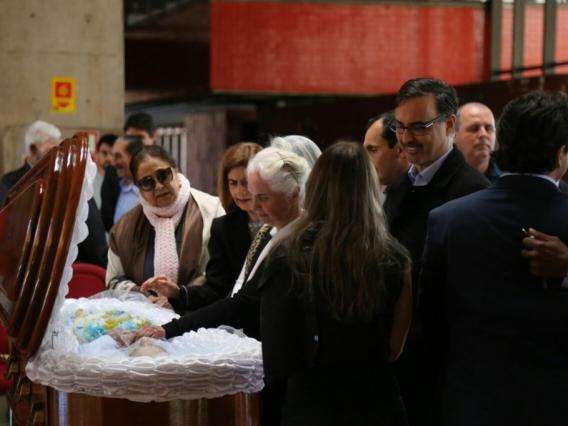 Funeral de Pedrossian tem desfile de caix&atilde;o no carro dos  Bombeiros
