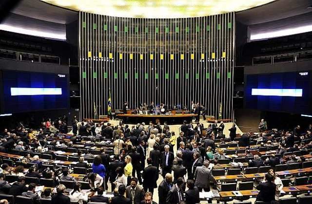 Congresso muda regra e novatos ganham direito a emenda de R$ 10 milh&otilde;es