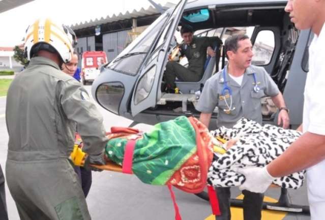 Crian&ccedil;a &eacute; socorrida por helic&oacute;ptero, ap&oacute;s sofrer picada de cobra no Pantanal