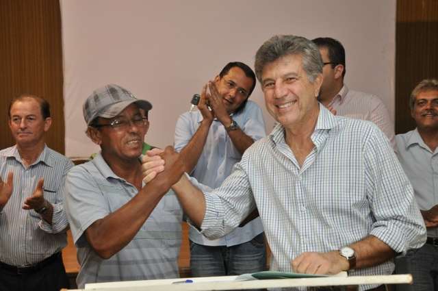 Prefeitura de Dourados regulariza 1,2 mil im&oacute;veis at&eacute; o fim deste ano