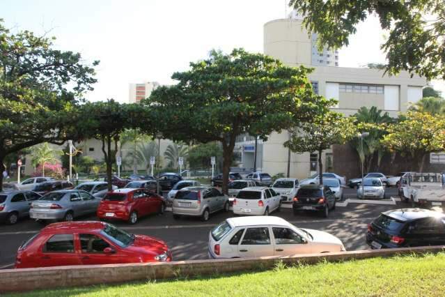 LDO aprovada j&aacute; prev&ecirc; novo Pa&ccedil;o Municipal; Bernal estuda quatro &aacute;reas