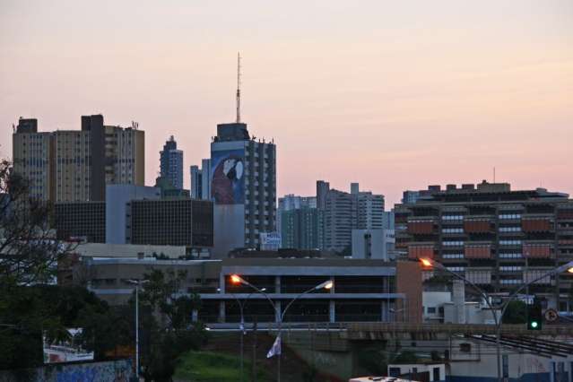 Dia de c&eacute;u claro, com previs&atilde;o de chuvas isoladas e m&aacute;xima de 31&ordm;C