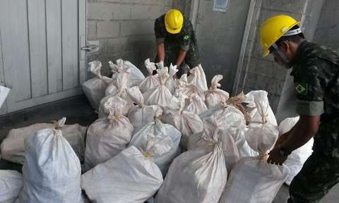 Polícia Federal incinera 1,8 toneladas de droga, avaliada em R$ 30 milhões