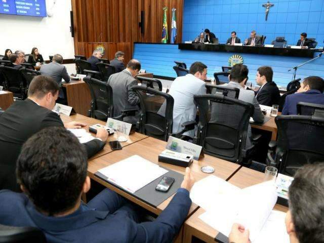 Projeto que pro&iacute;be empr&eacute;stimos por telefone a aposentados &eacute; aprovado