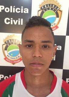 Talisson Felipe foi preso tentando vender HD externo da Sanesul (Foto: Divulgação/Polícia Civil)