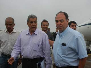 Governador e ministro se reúnem com prefeitos na Base Aérea. (Foto: Simão Nogueira)