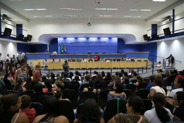 Marquinhos promete &#039;solu&ccedil;&atilde;o definitiva&#039; para terceirizados at&eacute; 10 de janeiro