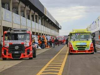 Sábado de disputa pelas melhores posições no grid de largada da Copa Truck no Autódromo Internacional de Campo Grande (Foto: Copa Truck/Divulgação)