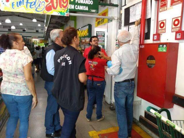 Procon descarta 298 produtos em fiscaliza&ccedil;&atilde;o ao mercado Alem&atilde;o