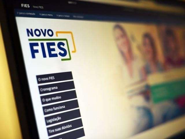 Banco ter&aacute; pagar R$ 4 mil por negativar aluno que pediu encerramento de Fies