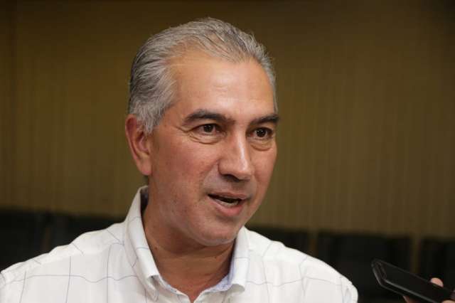 Reinaldo anuncia redu&ccedil;&atilde;o na pauta fiscal do diesel a partir de 1&ordm; de junho