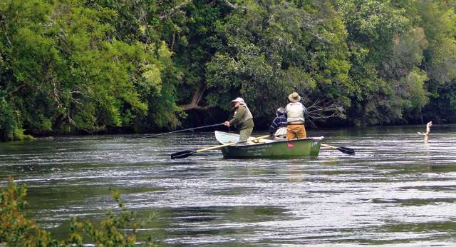 Cartilha informa pescadores e turistas sobre legisla&ccedil;&atilde;o e regras de pesca em MS