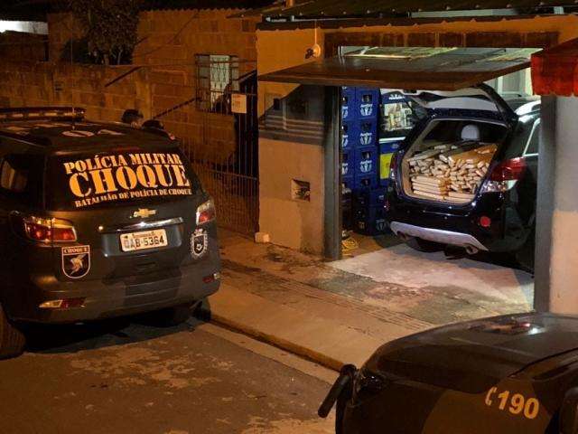 Choque prende trio preparado para levar 364 kg de maconha em Captiva