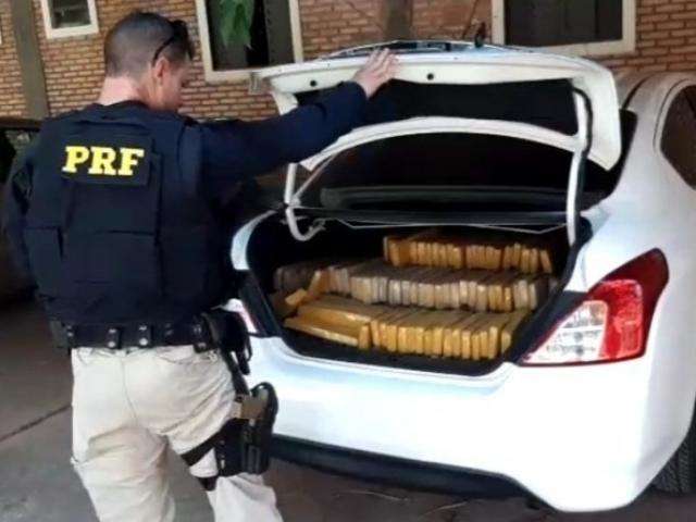 Traficante tenta fugir, mas &eacute; preso em hotel com 486 quilos de maconha
