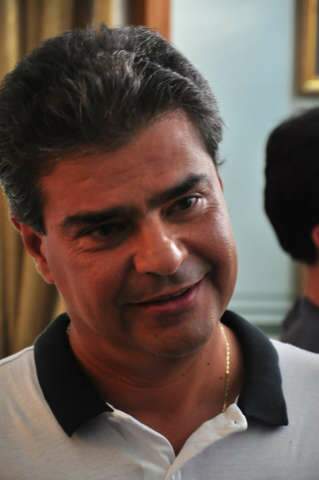  Nelsinho prev&ecirc; briga acirrada pelo governo