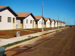 A meta do Estado é entregar 70 mil casas até o final de 2014 (Foto: Arquivo)